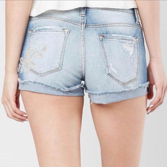 KanCan denim shorts - Picture 3 of 8